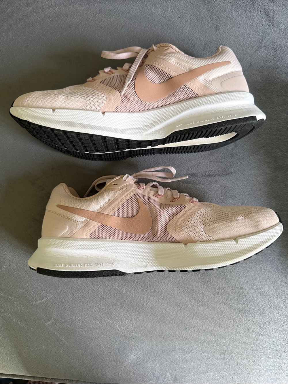 EUC! Nike Pale Pink Swift 3  Women's Running Sneaker, Size 8.5